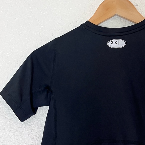 Under Armour | Fitted black short sleeve athletic tee size youth large - Picture 7 of 8